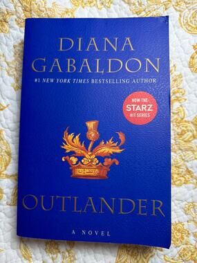 Paperback book: Outlander 978-0-385-31995-9 Gabaldon Novel Historic